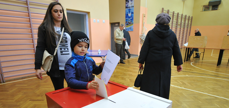 Trwa gosowanie w wyborach parlamentarnych. Do poudnia w Elblgu gos oddao blisko 16 tys. osb