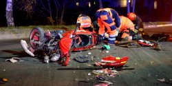 Grunwaldzka: zderzenie skutera z osobwk. Ranny skuterzysta przewieziony do szpitala