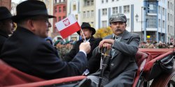 "Dzi patriotyzm odmieniamy przez wszystkie przypadki"