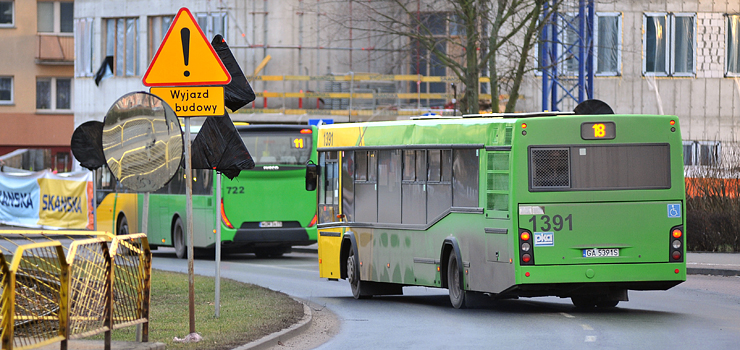 Jak kursuj autobusy i tramwaje komunikacji miejskiej w pierwszy i drugi dzie wit?