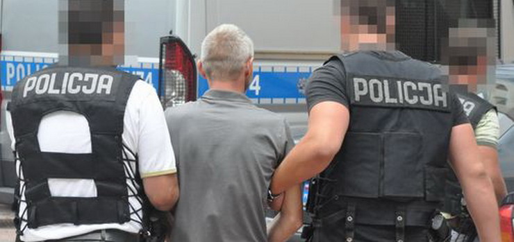 Policjant po subie zatrzyma podejrzanego o kradziee mieszkaniowe w Elblgu 