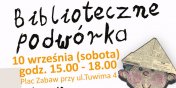 Biblioteczne podwrko na osiedlu Nad Jarem