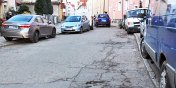 Czy Miasto rozwie problem parkowania przy blokach w okolicach Nowowiejskiej?