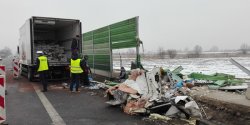 Kolejna tragedia w Kazimierzowie - 47-latek uderzy w ekran dwikochonny, zgin na miejscu