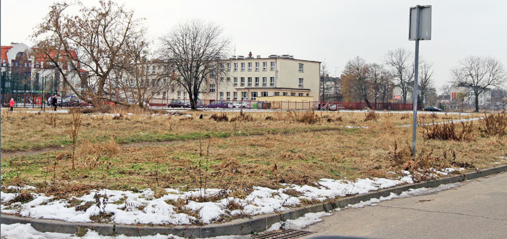 Miał być basen, będą domki. Miasto ma nowy pomysł na teren przy Sadowej