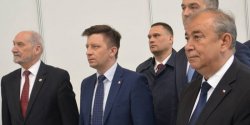 Pose Jerzy Wilk zabra gos ws. przenosin 16 PDZ. "Nie podpisuj si pod tym protestem"