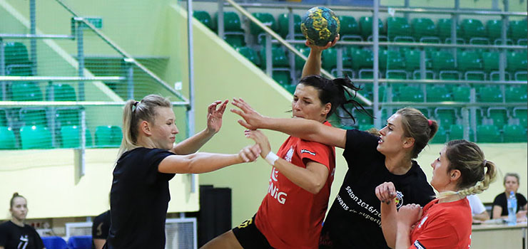 Kolejne sparingowe zwycięstwo szczypiornistek Kram Startu. Zobacz zdjęcia z meczu z Koroną