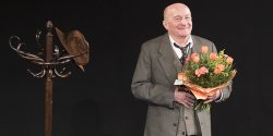 "To niezwykle pouczajcy dramat". Wojciech Pszoniak wystpi w elblskim teatrze