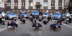 Policjanci z Elblga pompuj. Zobacz Gaszyn Challenge w ichwykonaniu [film]