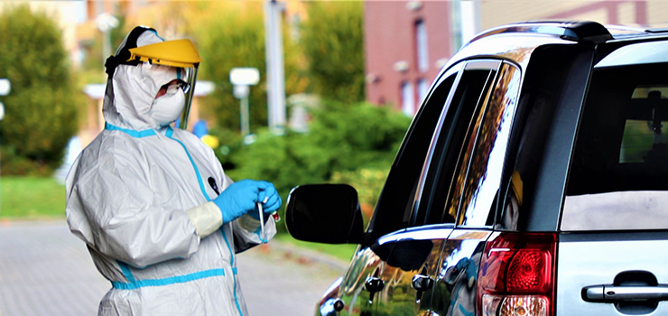 W punkcie Drive Thru w Elblągu, żołnierze pobrali 223 wymazy