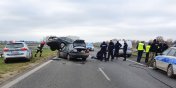 Pocig policyjny na S7. Zniszczone cztery auta