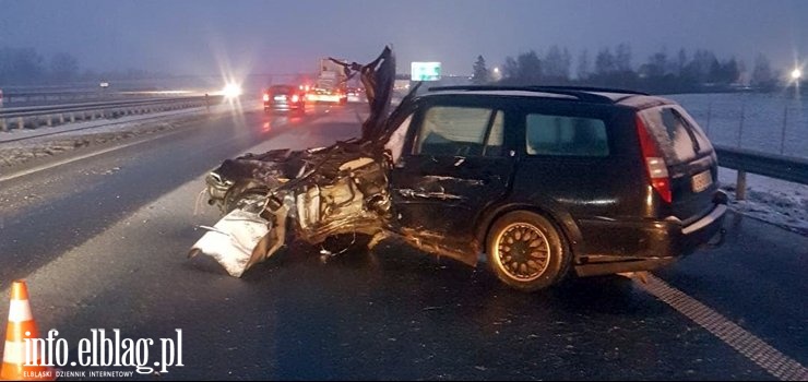 Wypadek Na Trasie S7. Auto Uderzyło W Barierki - Info.elblag.pl