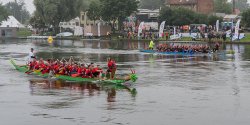 Osady smoczych odzi rywalizoway na rzece Elblg. Zobacz zdjcia