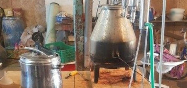 Przyłapali „producenta” nielegalnego alkoholu