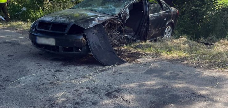Tragiczny wypadek w Jeziorze. Kierowca zmarł w szpitalu