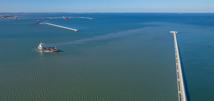 Trwa realizacja „Budowy falochronu osonowego w Porcie Gdask”. Urzd Morski szuka specjalistw 