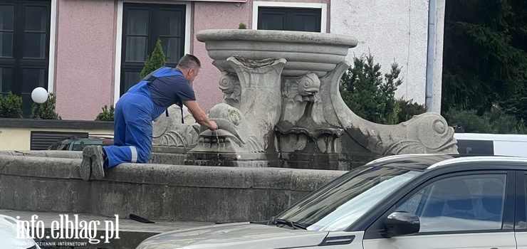 "Co robi z fontann na Placu Sowiaskim?”