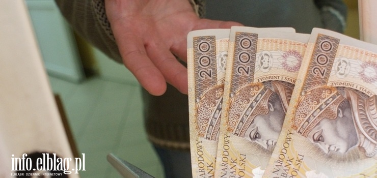 Elbląg: 87-letnia kobieta uwierzyła w historię o wypadku drogowym