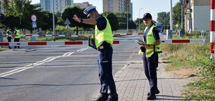 Kolejarze apeluj: nie skracajcie sobie drogi do mierci na przejazdach 