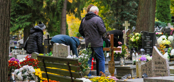 Wszystkich witych okazj do odwiedzenia grobw bliskich na cmentarzach - zobacz zdjcia 