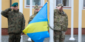 Flaga Szwecji podniesiona przed dywizj NATO w Elblgu (zobacz zdjcia)