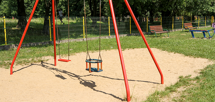 W Parku Kajki brakuje sprztu na placu zabaw i monitoringu. "Rodzice dzieci skar si..."