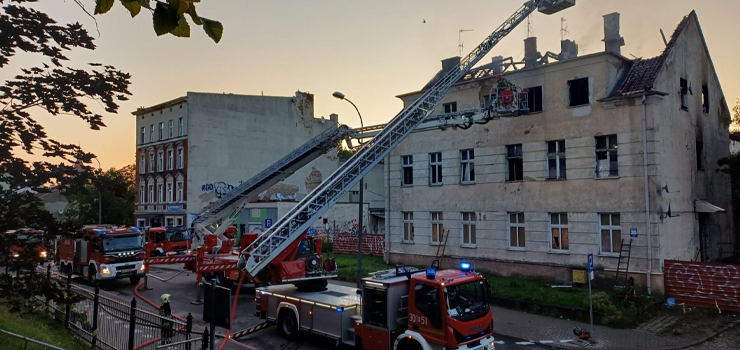 Poar niezamieszkaej kamienicy przy ul. Warszawskiej w Olsztynie