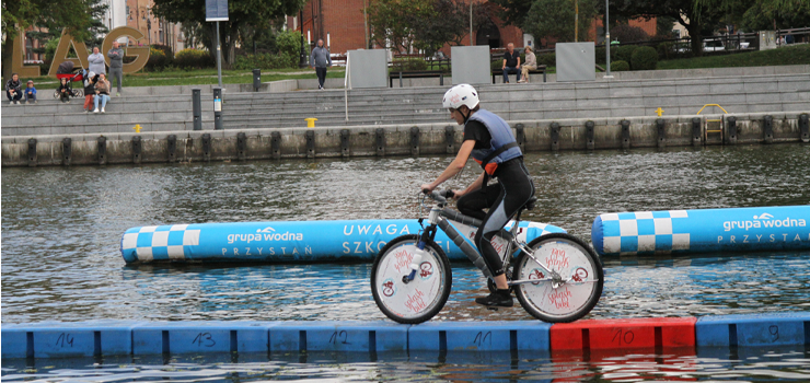  Przed nami Splash Bike Challenge. Zawodnicy bd jedzi po kadce na rzece Elblg