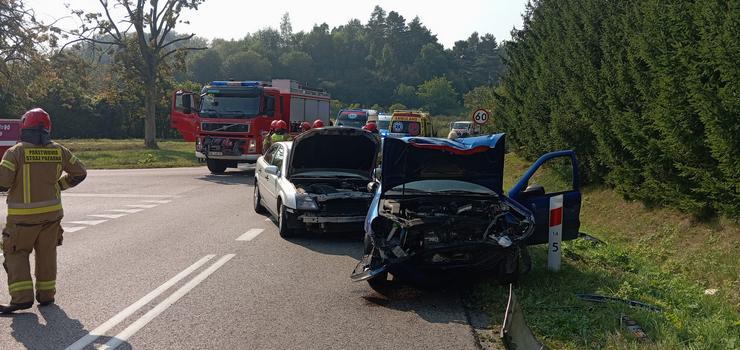 Zderzenie aut na skrzyowaniu Suchacz-cze. Cztery osoby poszkodowane