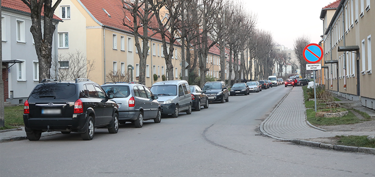 Elblg: Problemy z przejazdem i sowne utarczki. Ulica Okrzei powinna by jednokierunkowa?