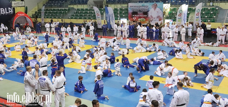 Modzi judocy szkol si pod okiem najlepszych trenerw. Rozpocz si Judo Camp (zdjcia)