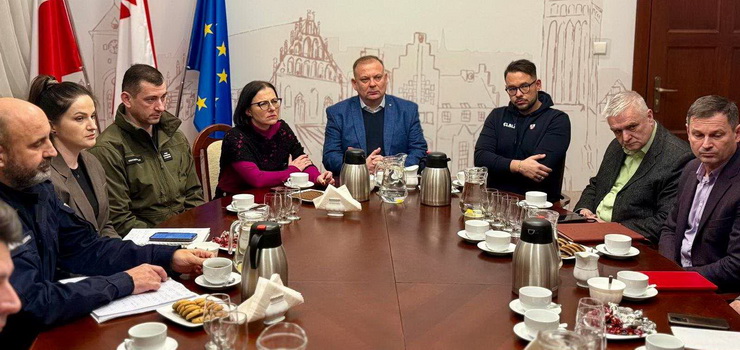 Sytuacja powoli si stabilizuje – suby nadal w gotowoci