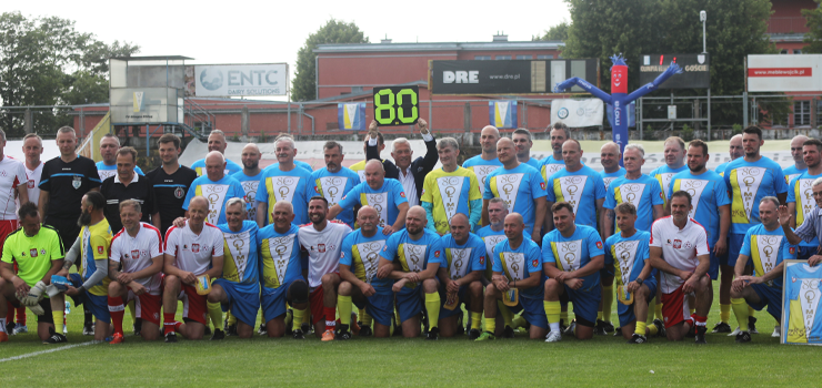 Wyjątkowy mecz. Oldboje Olimpii zagrali z reprezentantami Polski