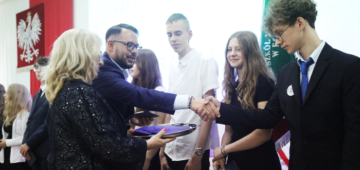 Elbląg: Miejskie zakończenie roku szkolnego w ZSM (zobacz zdjęcia)