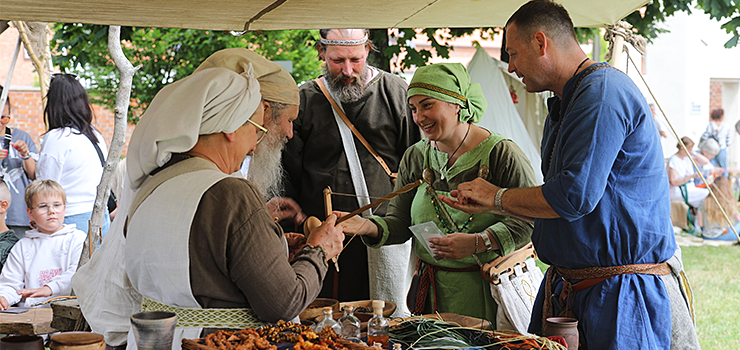 Walki wojów, rejsy wikińską łodzią i dużo więcej. Za nami Truso Fest