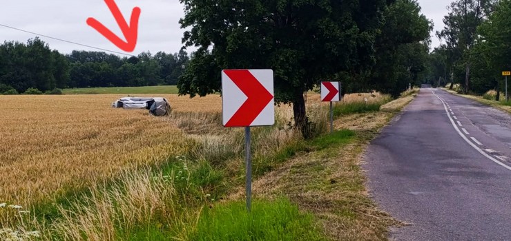 Dachowanie w Kamienniku Wielkim. Kierowca był pijany