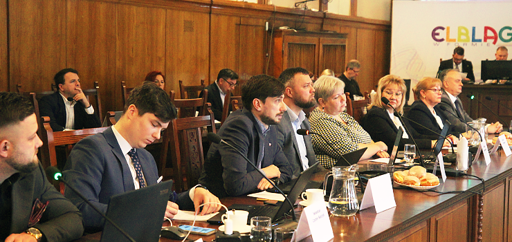 Dwoje radny PiS zawieszonych. Powód? "Zagłosowaliśmy za przyznaniem Prezydentowi absolutorium"