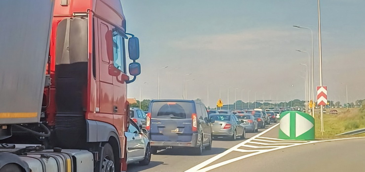 Uwaga! Droga S7 z Elbląga w kierunku Nowego Dworu Gdańskiego "korkuje się"