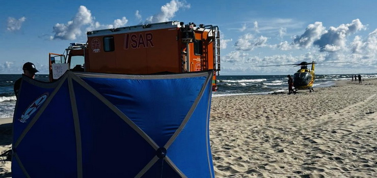 Kolejna tragedia w Sztutowie: 48-latek wszedł do wody, aby ratować dwoje córki. Sam zginął