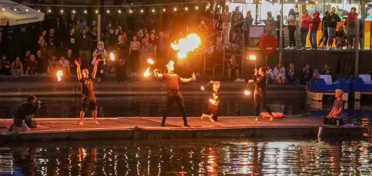 Festiwal Enklawa – magia cyrku, ognia i teatru ulicznego w Elblągu. Program wydarzenia!