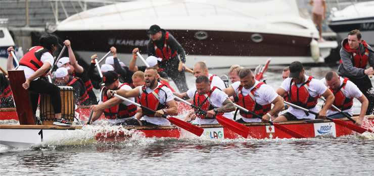 Elbląskie Święto Chleba. Smocze łodzie opanowały rzekę (zobacz zdjęcia)