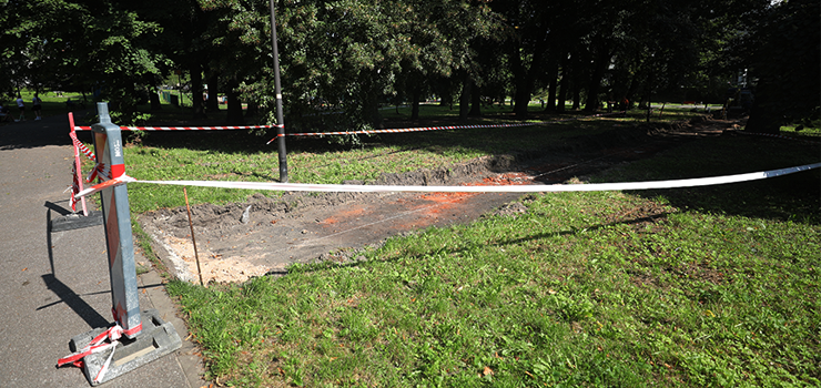 Trwa budowa w Parku Traugutta. "Aktualnie realizowany jest ostatni etap tych prac"