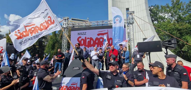 Protest Służby Więziennej. "Nie chcemy być służbą gorszego sortu"