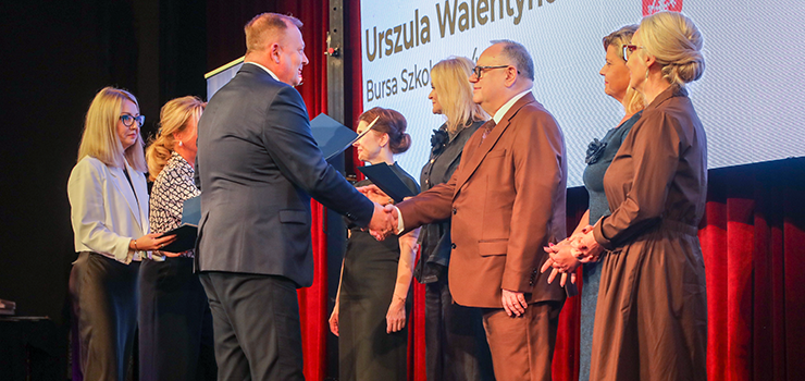 Elbląg: Nauczyciele świętowali, posypały się nagrody i medale (zdjęcia)