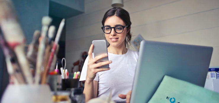 Światłowód vs. 5G – co wybrać do domu?