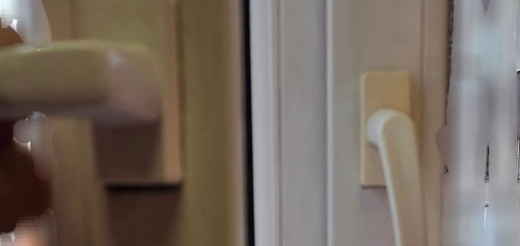 Demontują uszczelki z oknach, słono kasują za nowe. Uwaga na naciągaczy!