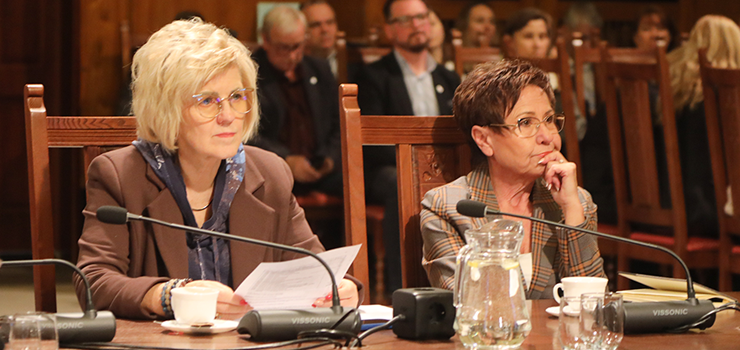 Rekordowa sprzedaż majątku, inwestycja w schrony, niższa subwencja. Debata budżetowa bez większych emocji?