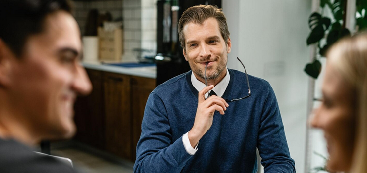 Praca jako doradca inwestycyjny – od czego zacząć?