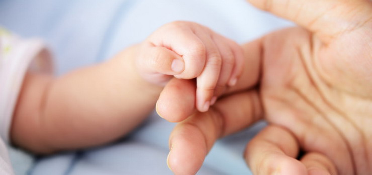 Do szpitala trafiła 10-tygodniowa dziewczynka z obrażeniami wskazującymi na przemoc