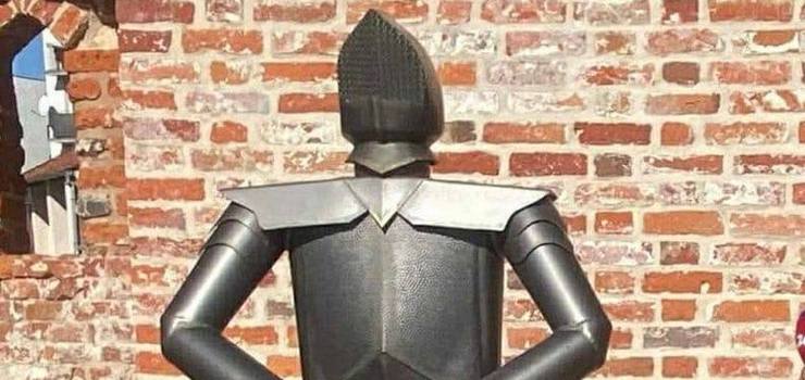 Gdzie jest głowa rycerza? Policja apeluje o pomoc